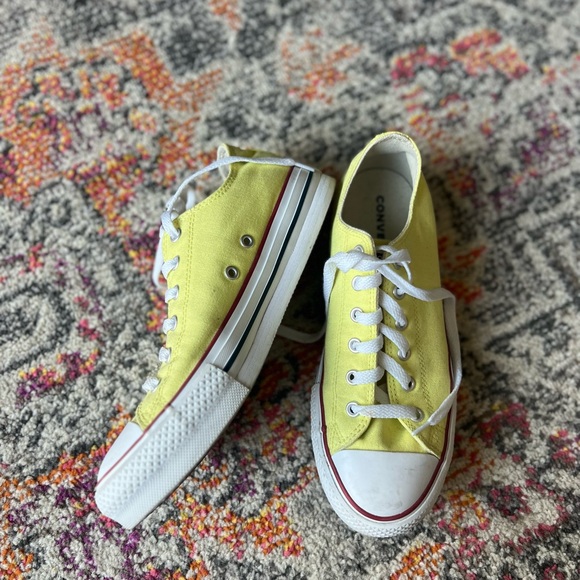 Shoes - yellow platform converse unisex